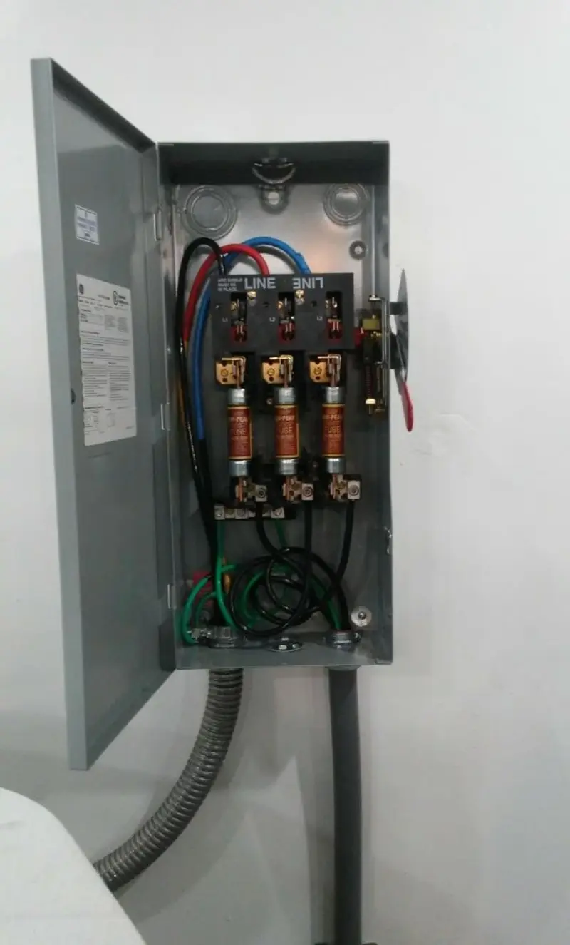 Three-phase disconnect switch installed for Smoke Detector Installation in Solana Beach